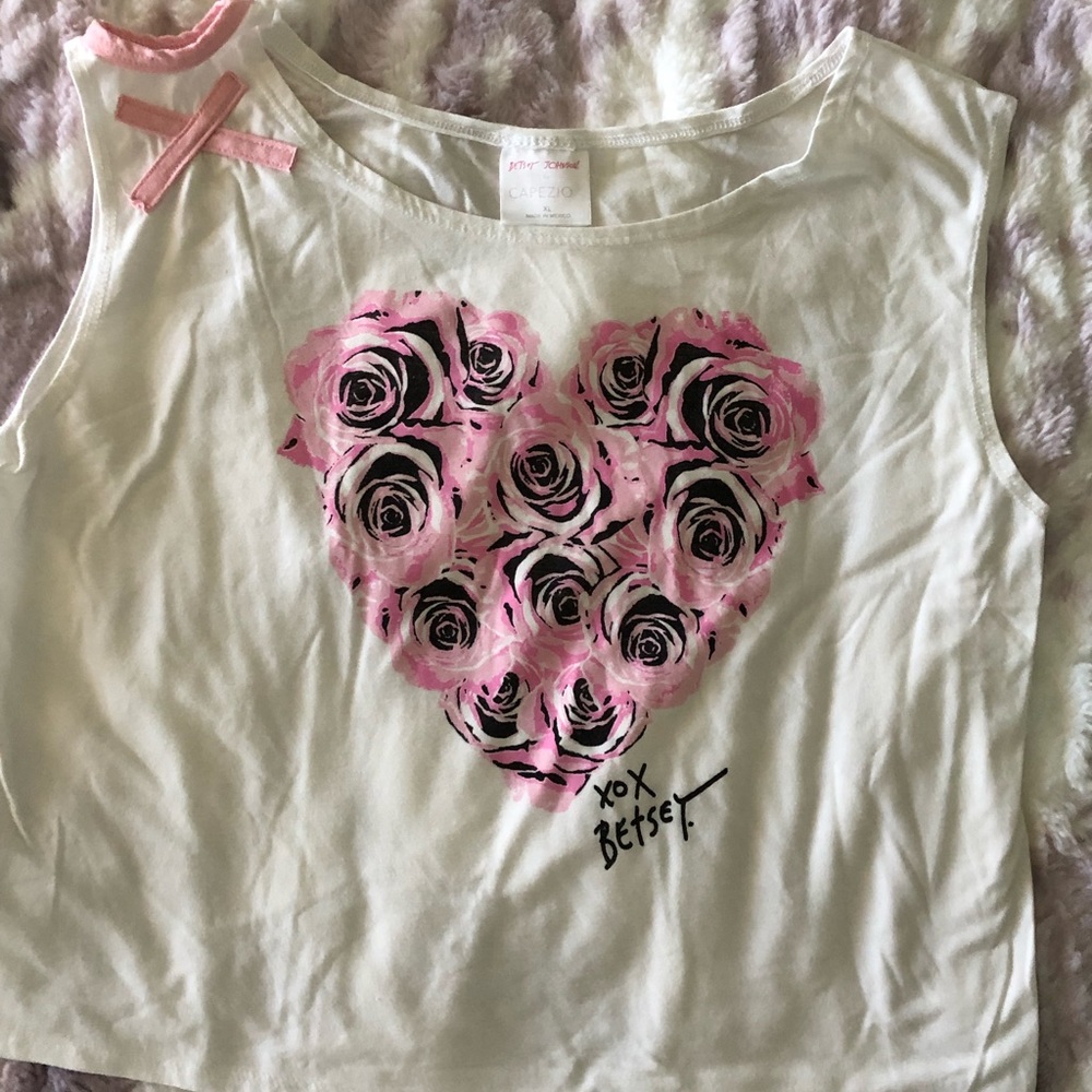 Flowy floral tank